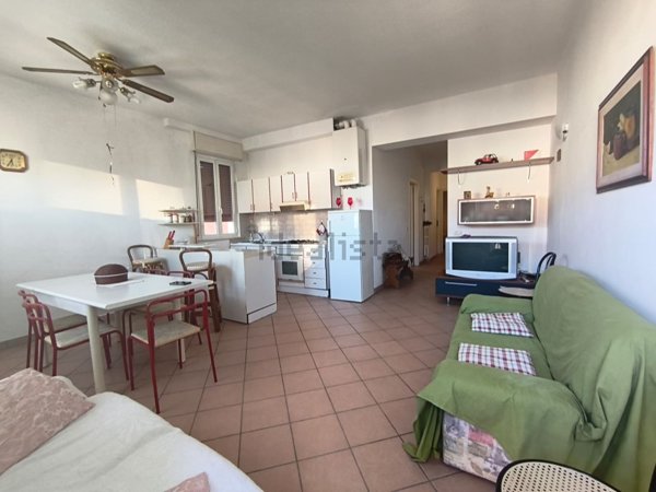 appartamento in vendita a Mondolfo in zona Marotta