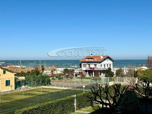 appartamento in vendita a Mondolfo in zona Marotta