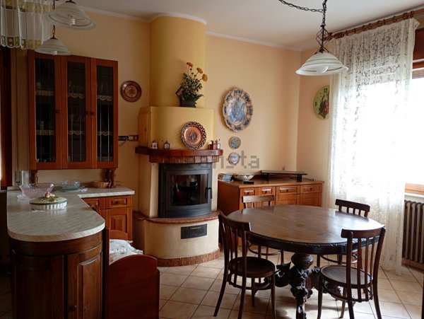 casa indipendente in vendita a Mondolfo