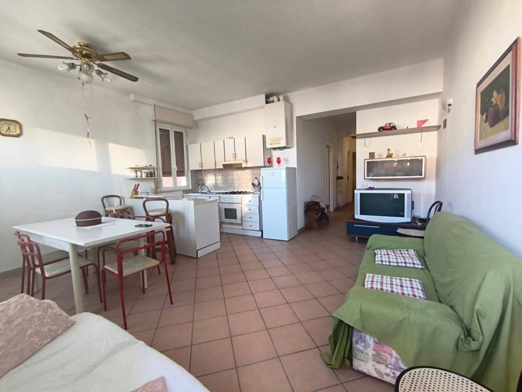 appartamento in vendita a Mondolfo in zona Marotta