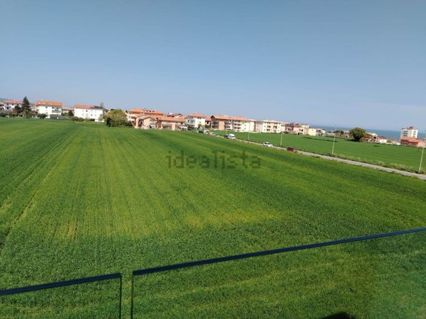 appartamento in vendita a Mondolfo in zona Marotta