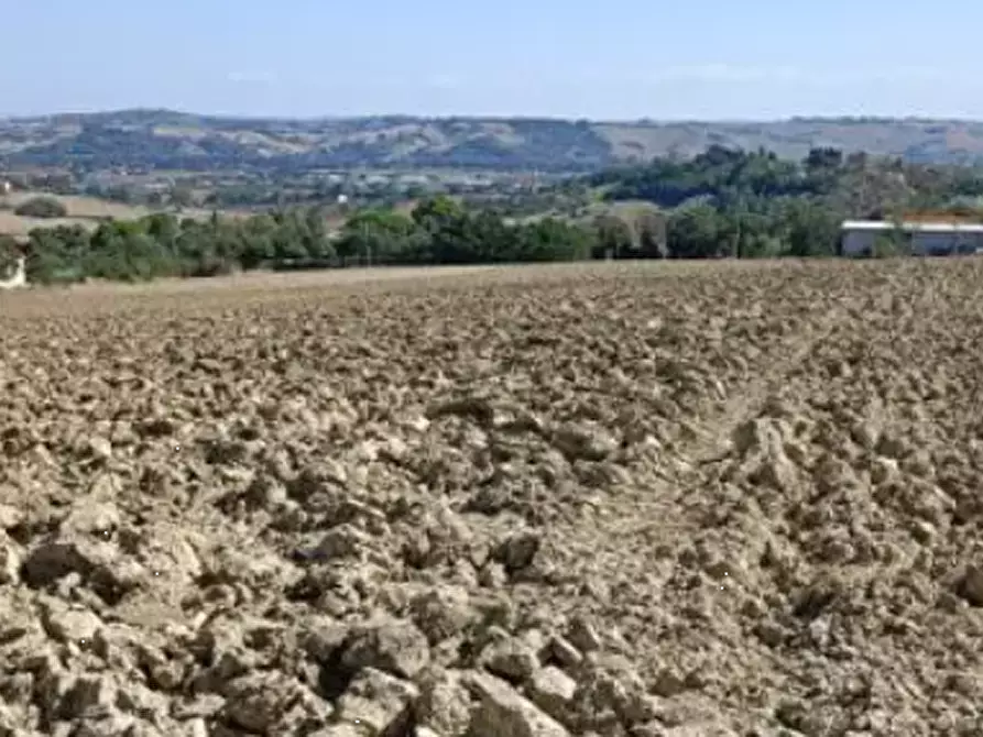 terreno edificabile in vendita a Mondolfo