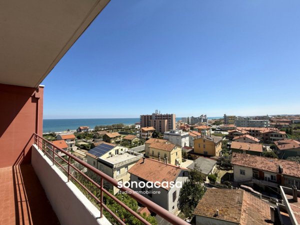 appartamento in vendita a Mondolfo in zona Marotta