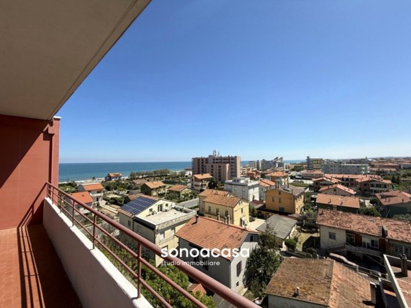 appartamento in vendita a Mondolfo in zona Marotta
