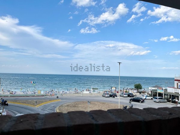 appartamento in vendita a Mondolfo in zona Marotta