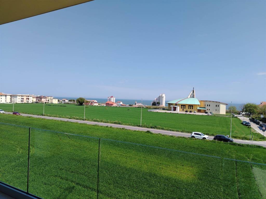 appartamento in vendita a Mondolfo in zona Marotta