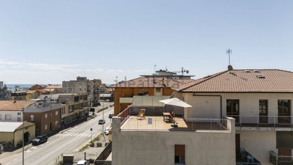 appartamento in vendita a Mondolfo in zona Marotta