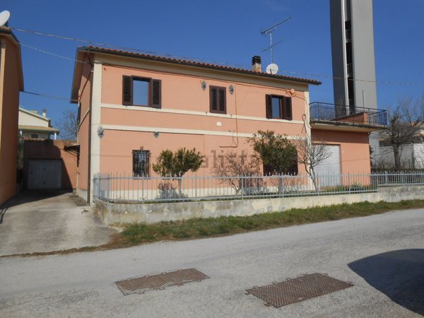 appartamento in vendita a Mondolfo in zona San Sebastiano