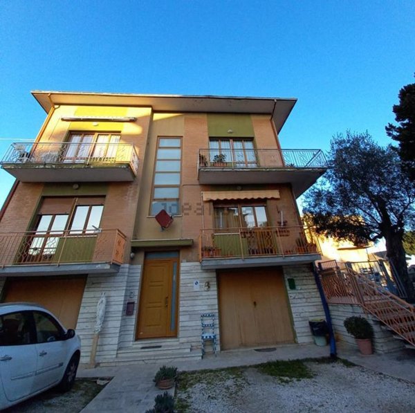 casa indipendente in vendita a Mondolfo in zona San Sebastiano