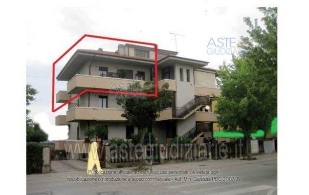 appartamento in vendita a Mondolfo in zona Marotta