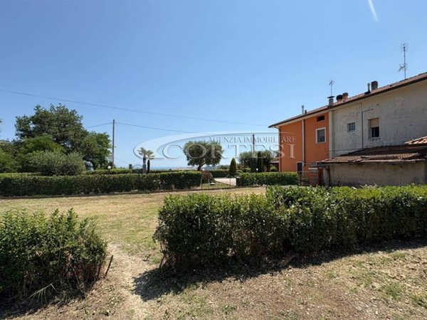 casa indipendente in vendita a Mondolfo
