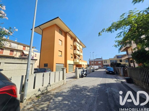 appartamento in vendita a Mondolfo in zona Marotta