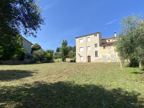 casale in vendita a Mondolfo