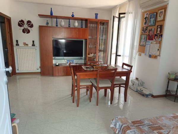 appartamento in vendita a Mondolfo in zona Marotta