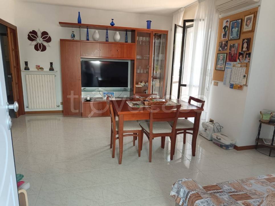 appartamento in vendita a Mondolfo in zona Marotta