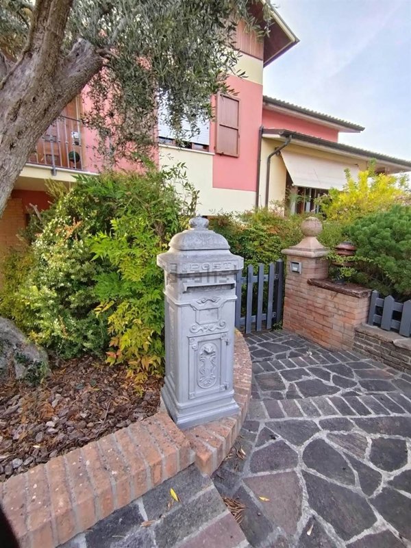appartamento in vendita a Mondolfo in zona San Sebastiano