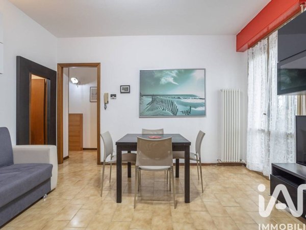 appartamento in vendita a Mondolfo in zona Marotta