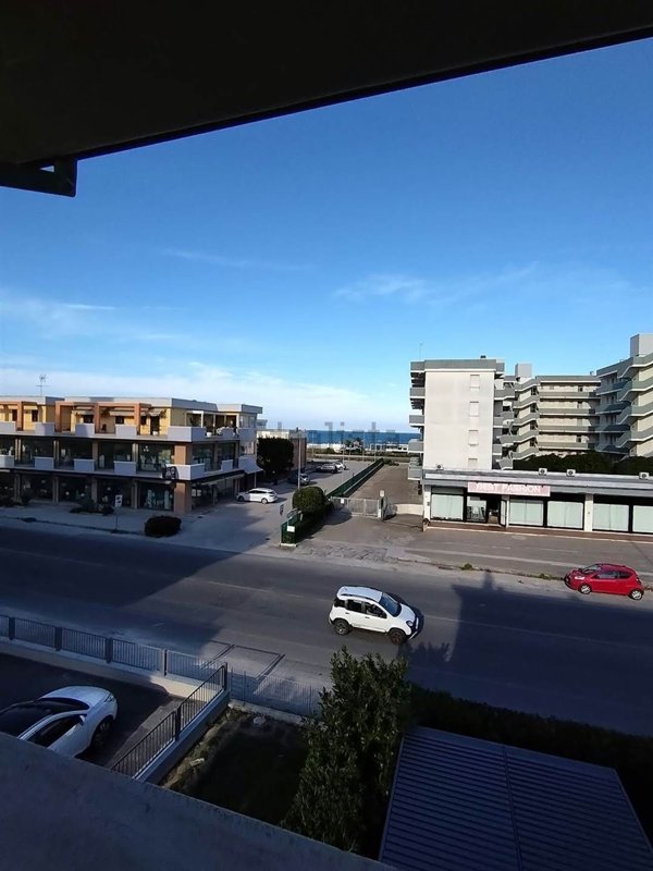 appartamento in vendita a Mondolfo in zona Marotta