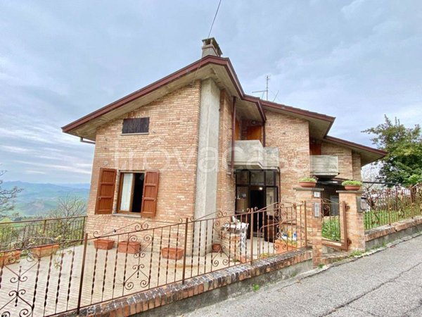 casa indipendente in vendita a Montecalvo in Foglia