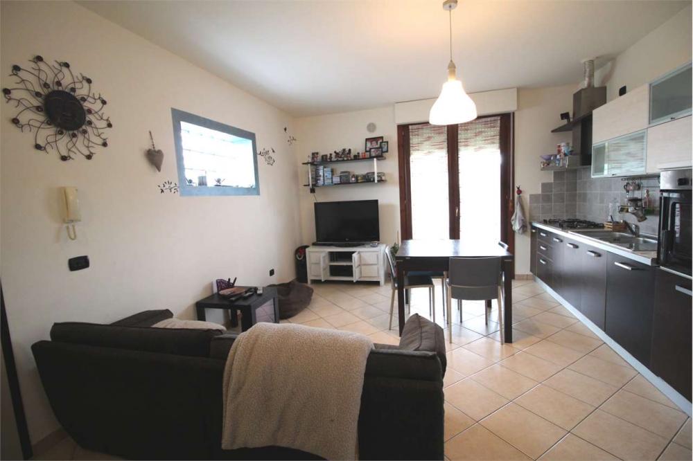 appartamento in vendita a Montecalvo in Foglia in zona Borgo Massano