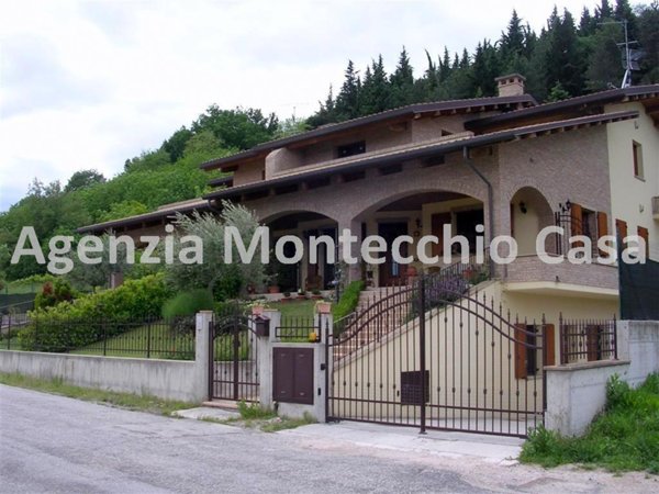 casa indipendente in vendita a Montecalvo in Foglia