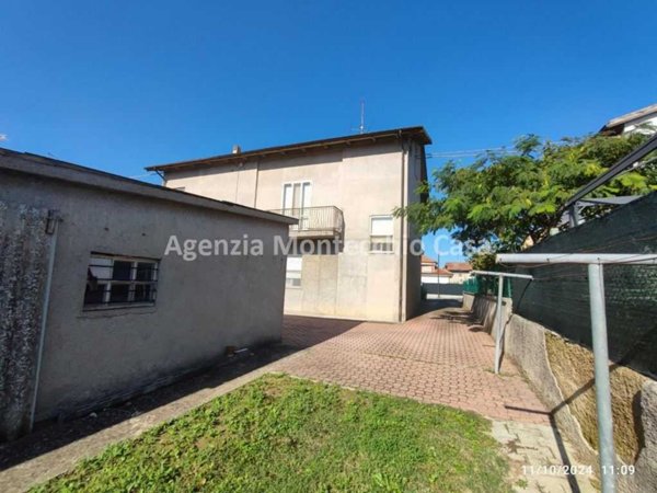 casa indipendente in vendita a Montecalvo in Foglia in zona Ca' Gallo
