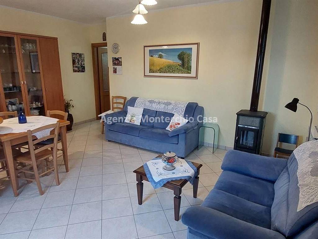 appartamento in vendita a Montecalvo in Foglia in zona Borgo Massano