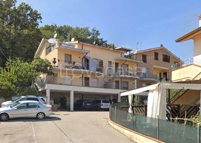 appartamento in vendita a Montecalvo in Foglia in zona Borgo Massano