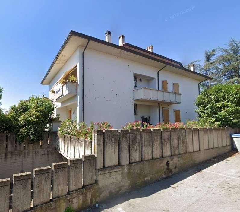 intera palazzina in vendita a Montecalvo in Foglia in zona Ca' Gallo