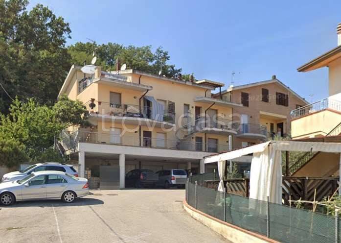 appartamento in vendita a Montecalvo in Foglia in zona Borgo Massano