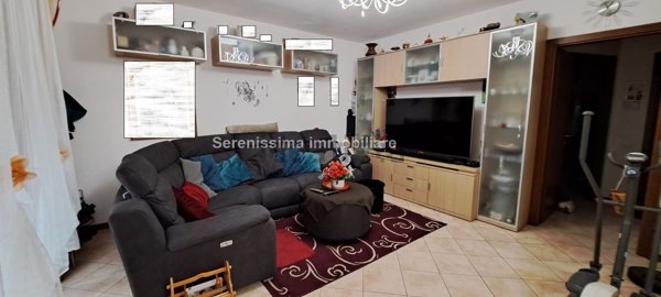 appartamento in vendita a Montecalvo in Foglia in zona Borgo Massano