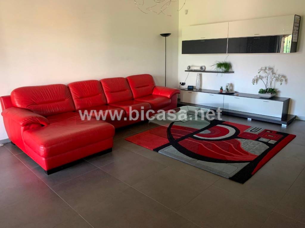 casa indipendente in vendita a Montecalvo in Foglia in zona Borgo Massano