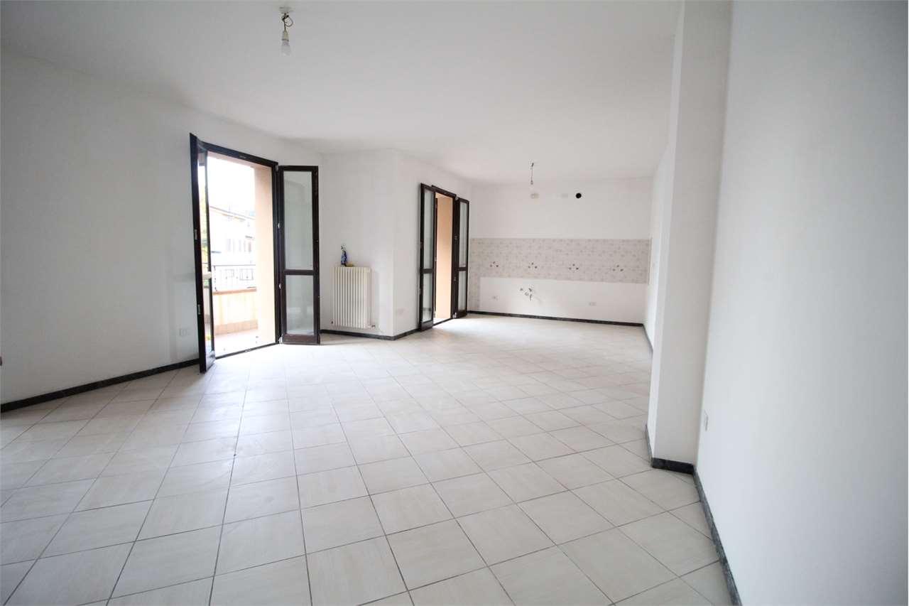 appartamento in vendita a Montecalvo in Foglia in zona Borgo Massano