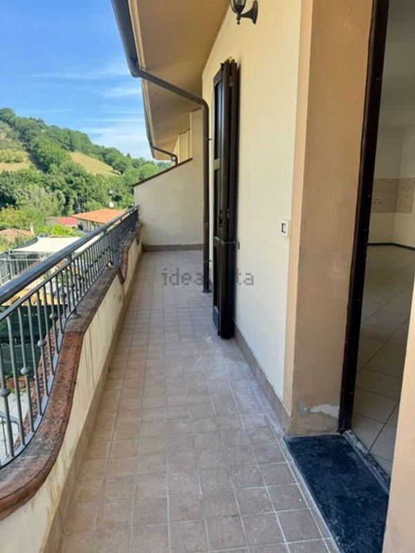 appartamento in vendita a Montecalvo in Foglia in zona Borgo Massano