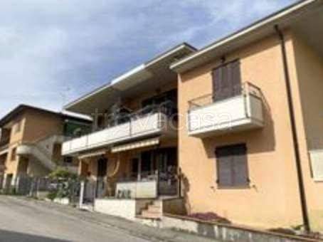 appartamento in vendita a Montecalvo in Foglia in zona Ca' Gallo