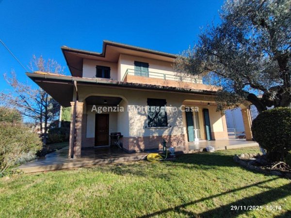 casa indipendente in vendita a Montecalvo in Foglia in zona Borgo Massano