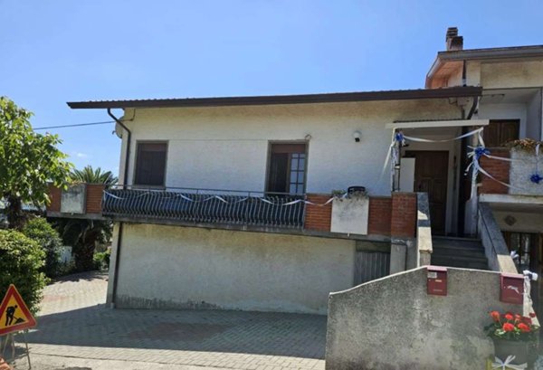 casa indipendente in vendita a Montecalvo in Foglia
