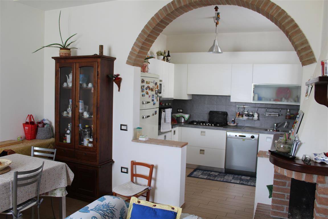 casa indipendente in vendita a Montecalvo in Foglia in zona Ca' Gallo