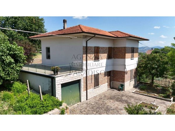 casa indipendente in vendita a Montecalvo in Foglia