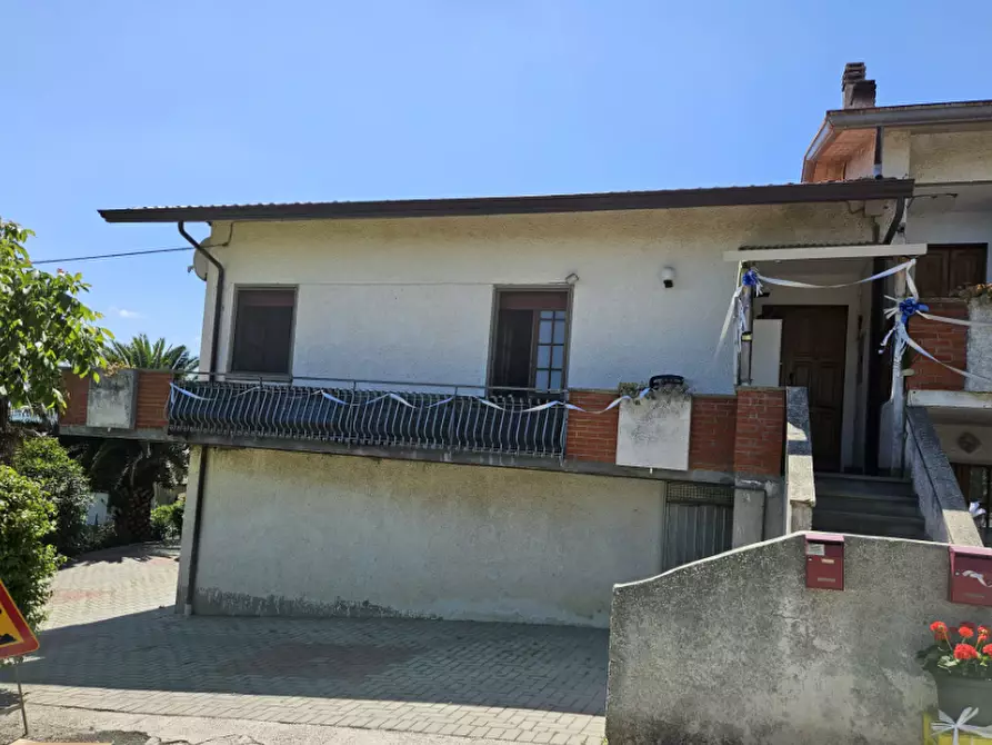 casa indipendente in vendita a Montecalvo in Foglia