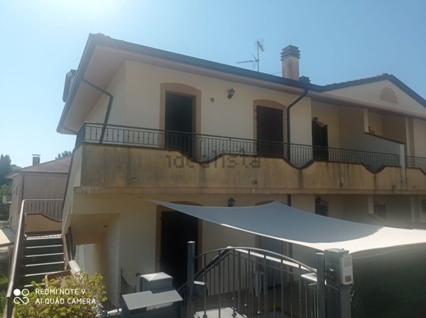 appartamento in vendita a Montecalvo in Foglia in zona Borgo Massano