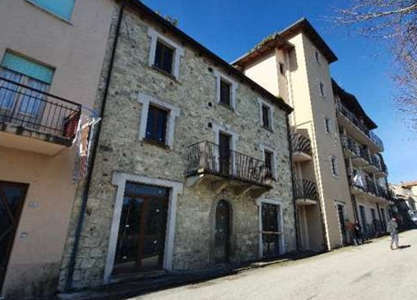 intera palazzina in vendita a Monte Cerignone