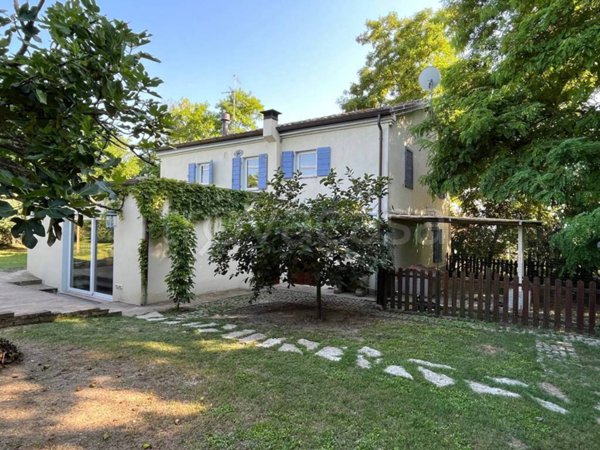 casa indipendente in vendita a Montefelcino in zona Ville