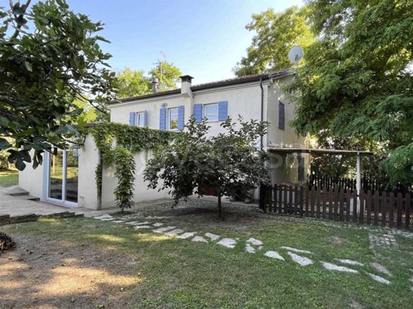 casa indipendente in vendita a Montefelcino
