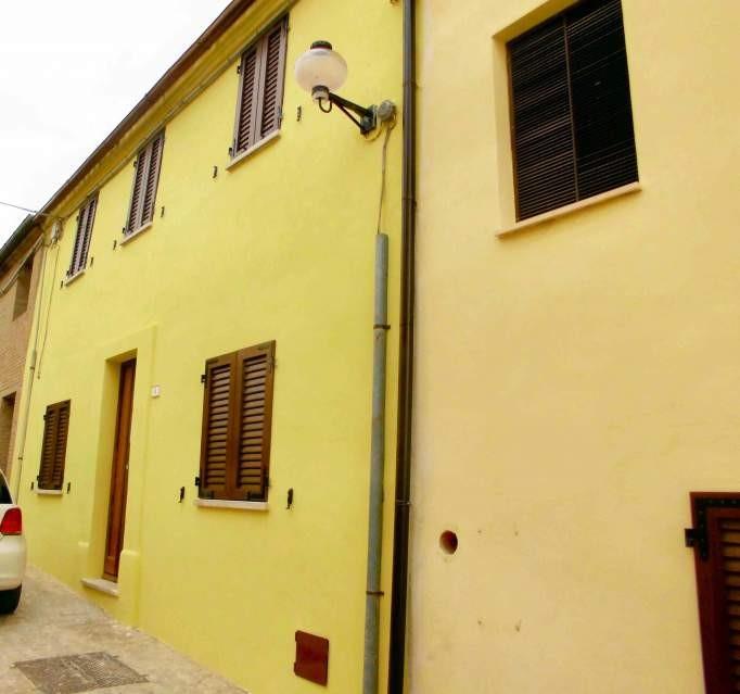 casa indipendente in vendita a Montefelcino