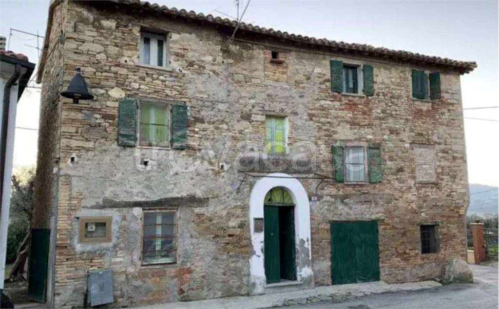 casa indipendente in vendita a Montefelcino