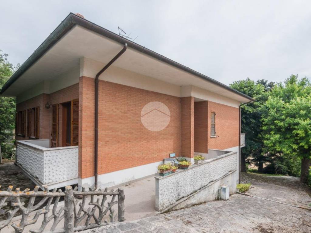 casa indipendente in vendita a Montefelcino in zona Villa Palombara