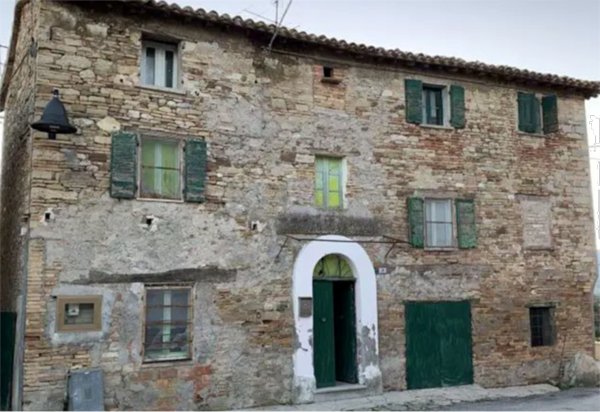 casa indipendente in vendita a Montefelcino