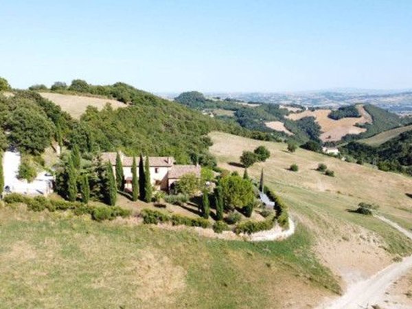 casa indipendente in vendita a Montefelcino