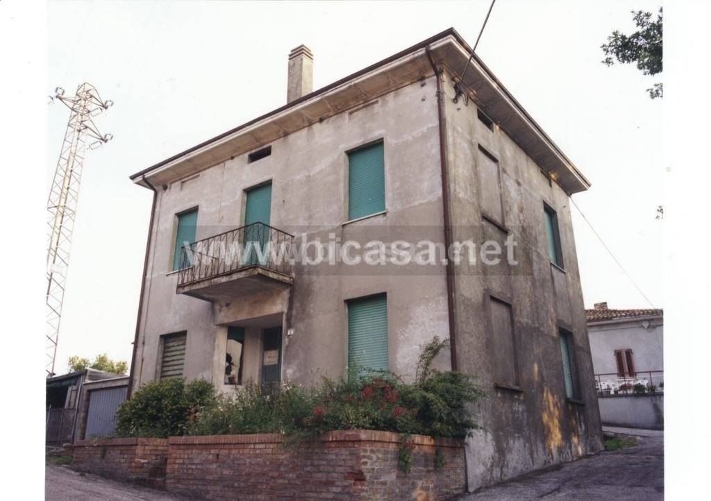casa indipendente in vendita a Montefelcino in zona Fontecorniale